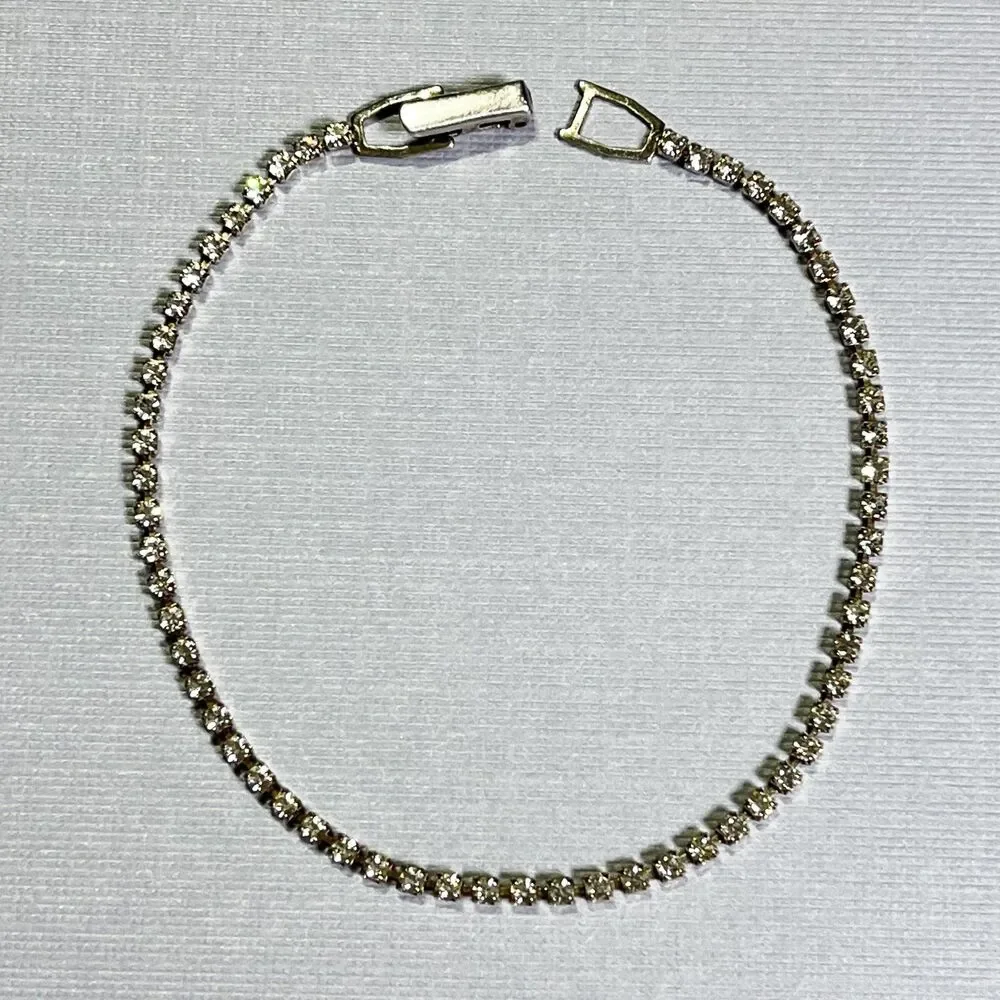 Vintage Tennis Bracelet Silver Tone Clear Rhinestone Dainty Evening Formal 8